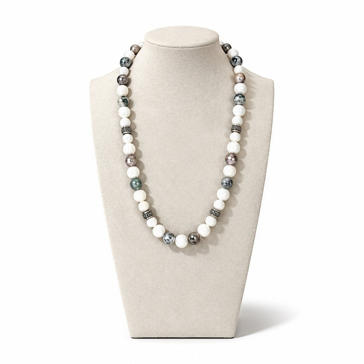 The Eveline Necklace